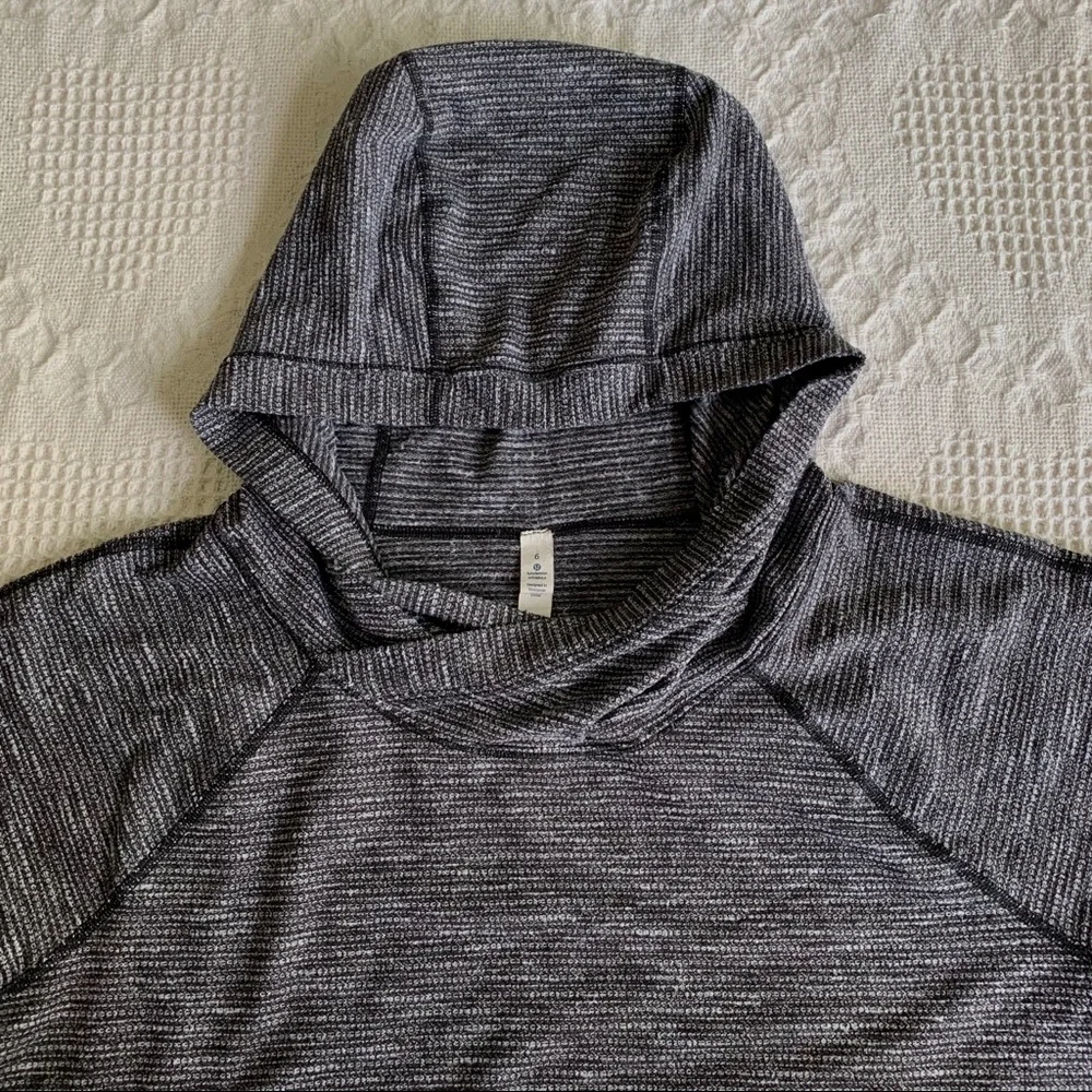 Lululemon pullover - Picture 4 of 9